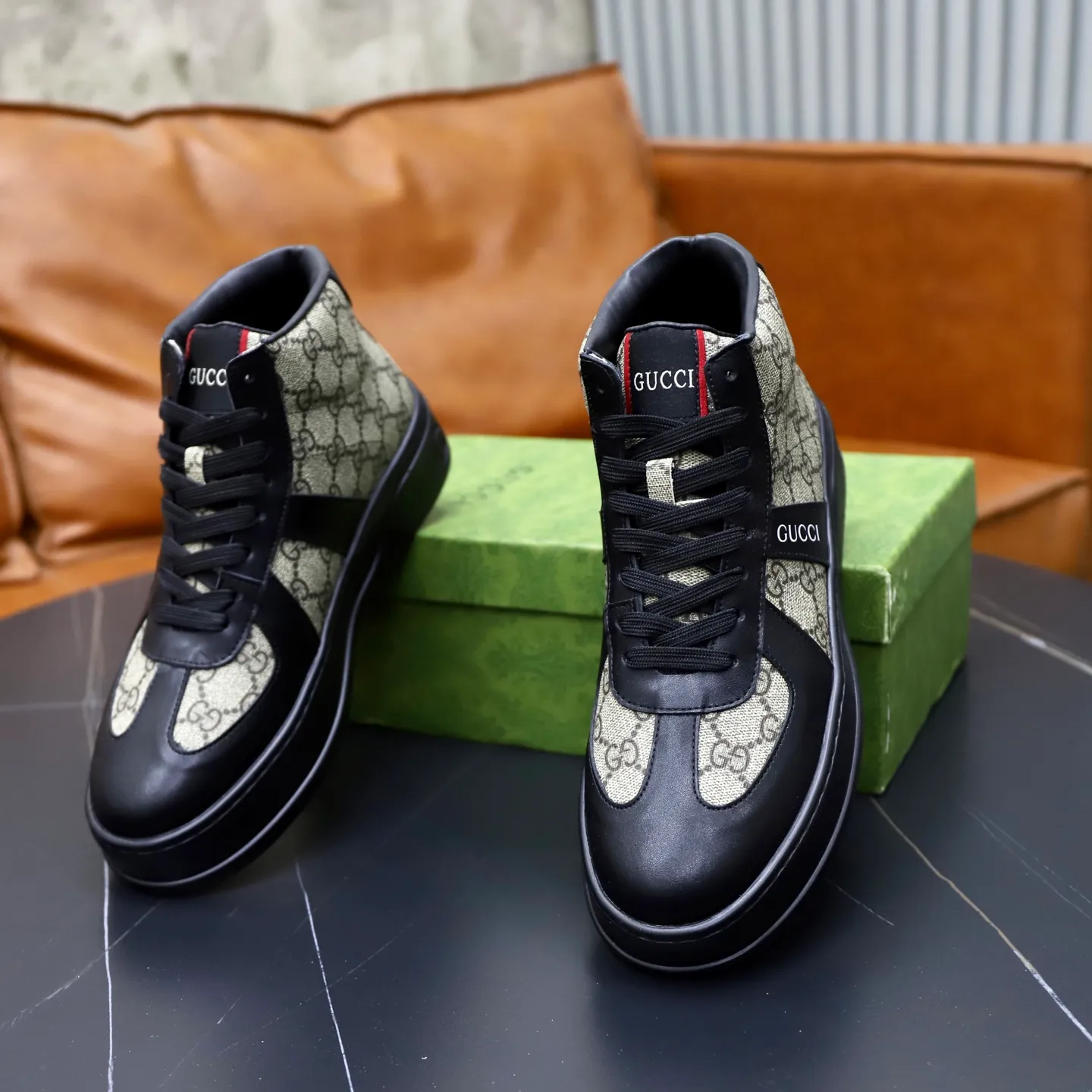 Ex-factory price: 442💰🙅‍♂️🙅‍♂️🙅‍♂️ Brand: GUCCI Standard code: 38-44 (45 customized) Grade: Same as the official website Material: Original cowhide material spliced with brand cloth Comfortable and breathable lining Lightweight and wear-resistant sports outsole Style category: Men's fashionable casual shoes Running sports shoes Distinguished luxury brand elements Top luxury color: actual picture color